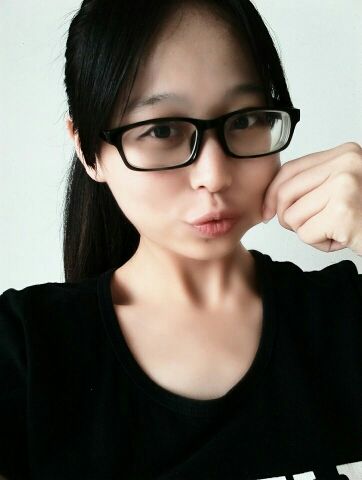 大眼美女川宝宝i个人动态 - 大眼美女川宝宝i直播间 - 美女视频聊天