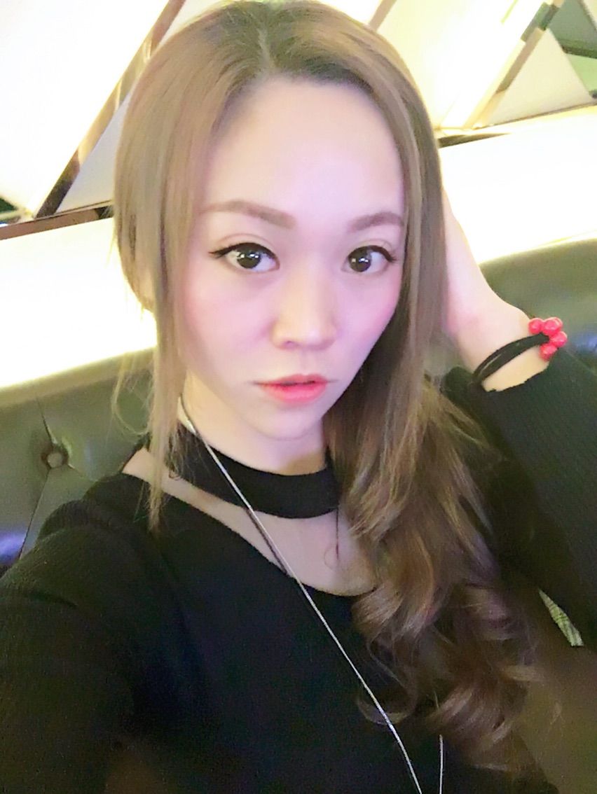 空港__九儿个人动态 - 空港__九儿直播间 - 美女视频聊天交友-六间房