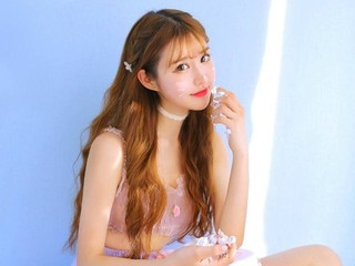 560aiksuxz海报