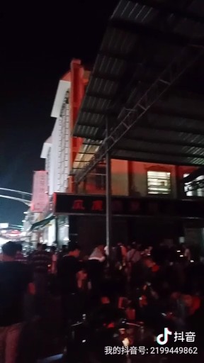 德龙国际珠宝城翡翠夜市