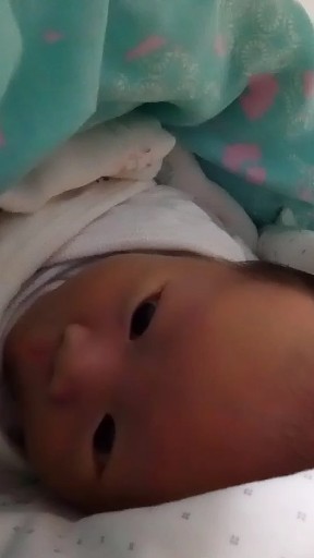 睁开眼的小老头