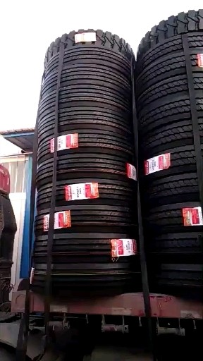 2019年第一车卡车胎到货