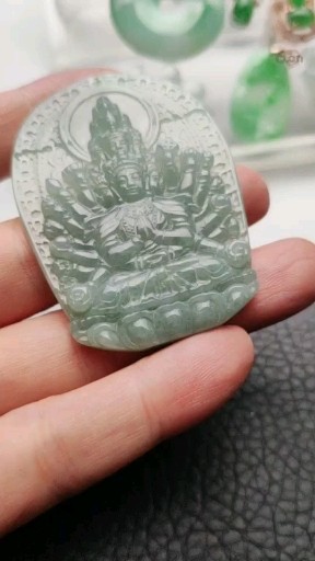 缅甸天然翡翠 千手千眼观音
