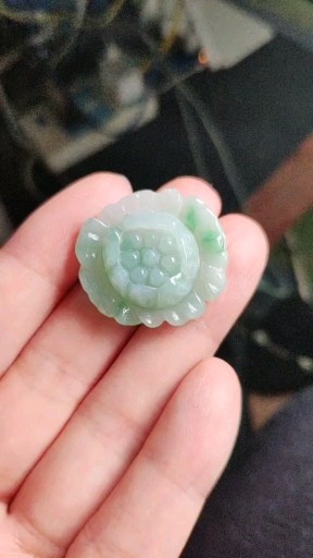缅甸天然翡翠 荷花