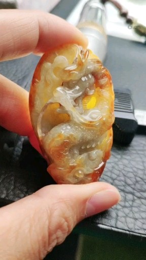 缅甸天然翡翠 红翡立体龙