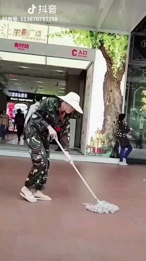 665885585
