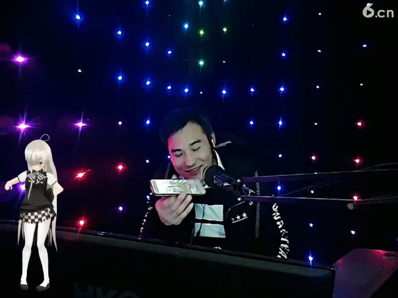 疯夜好久都没直播了，现在才出来