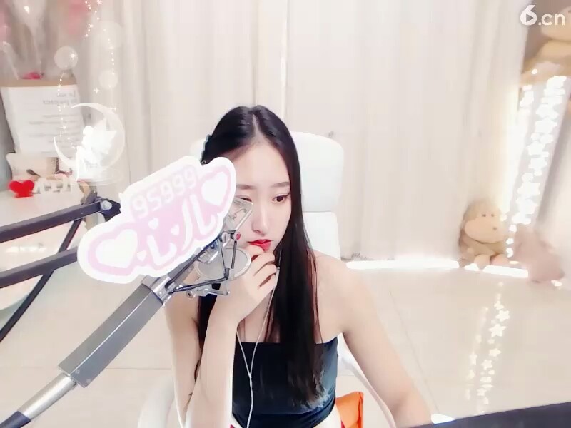 😘😱😁😊