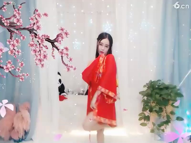 衣服漂亮，人更美