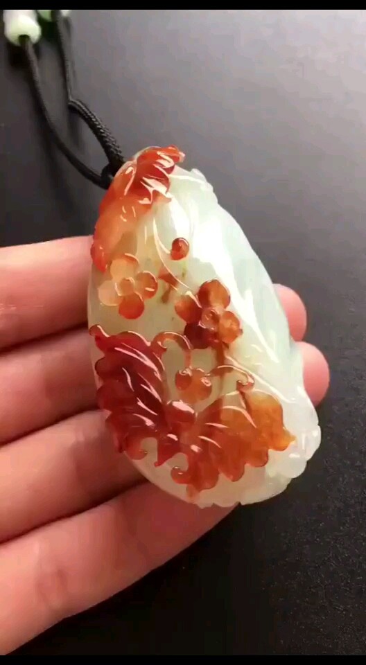红翡高糯化冰味福气连连翡翠挂件