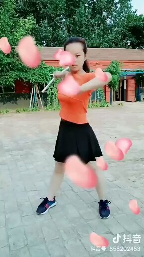 我是神威小丽姐，花式双节棍首秀
