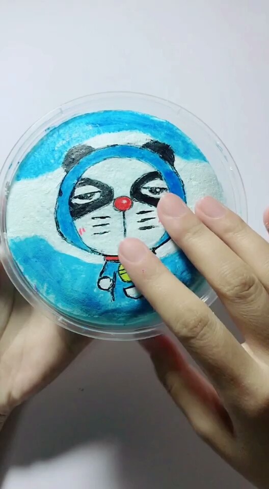 蓝胖子化的有点丑🙏