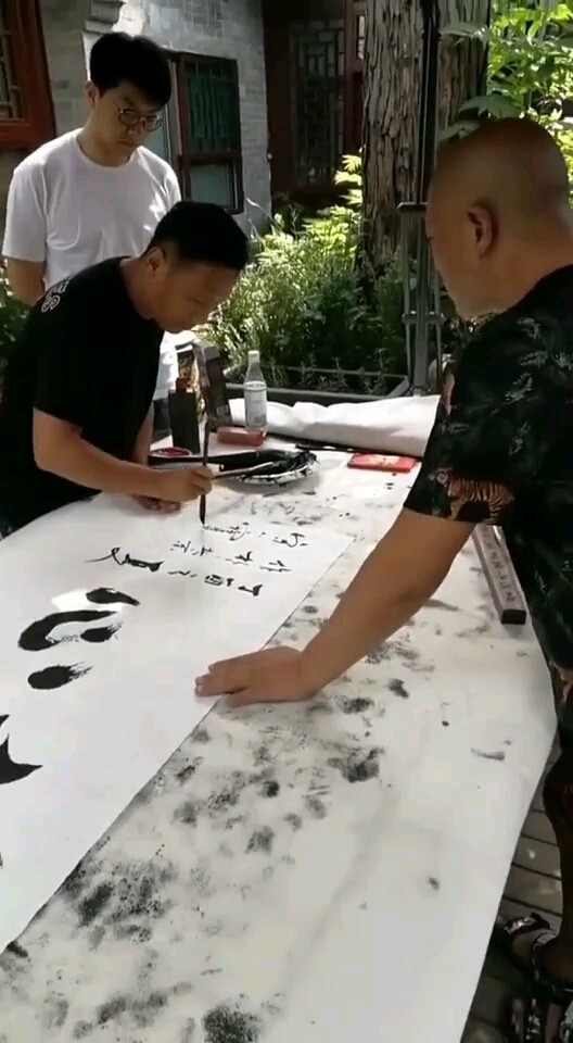 双击关注，分享？