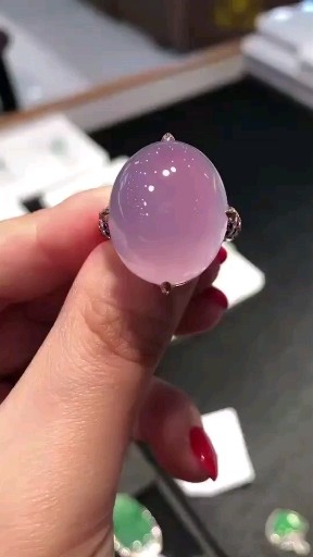 谁能不喜欢😹，新网红出锅