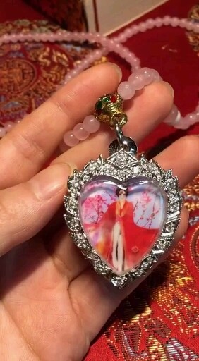 旺姻缘，桃花满满，人见人爱