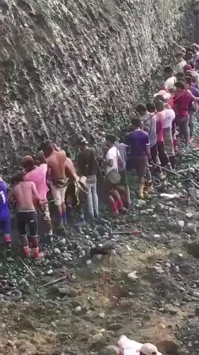 挖翡翠！