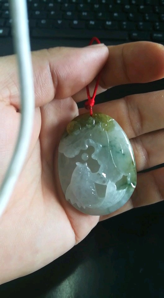 翡翠 三彩算不？