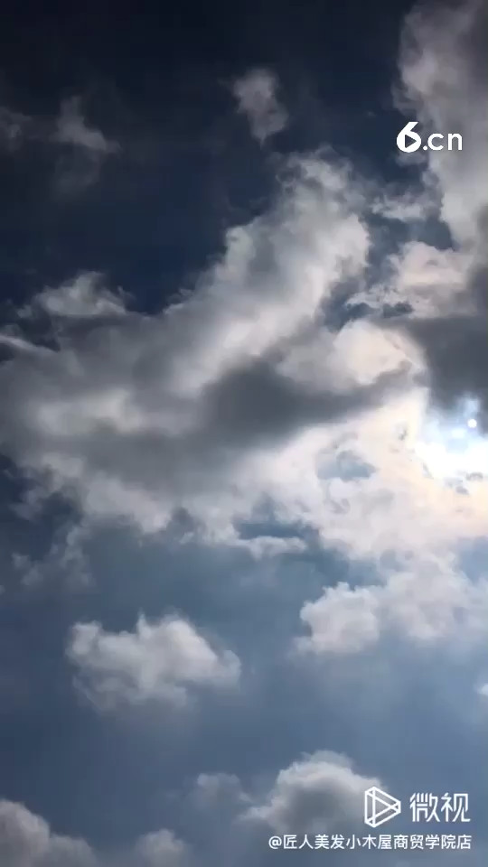 晴空万里，徒步路上只为遇见你