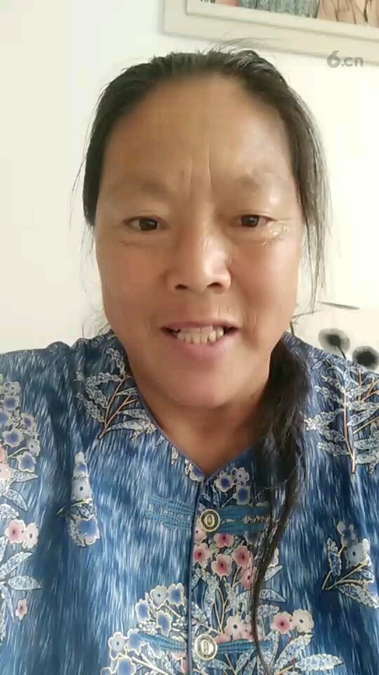 大家早上好我喜欢唱歌希望平友们