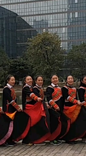 大凉山彝族人悬崖村 的小学