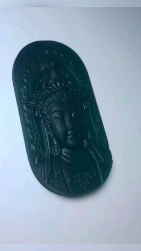没抛光的翡翠工件