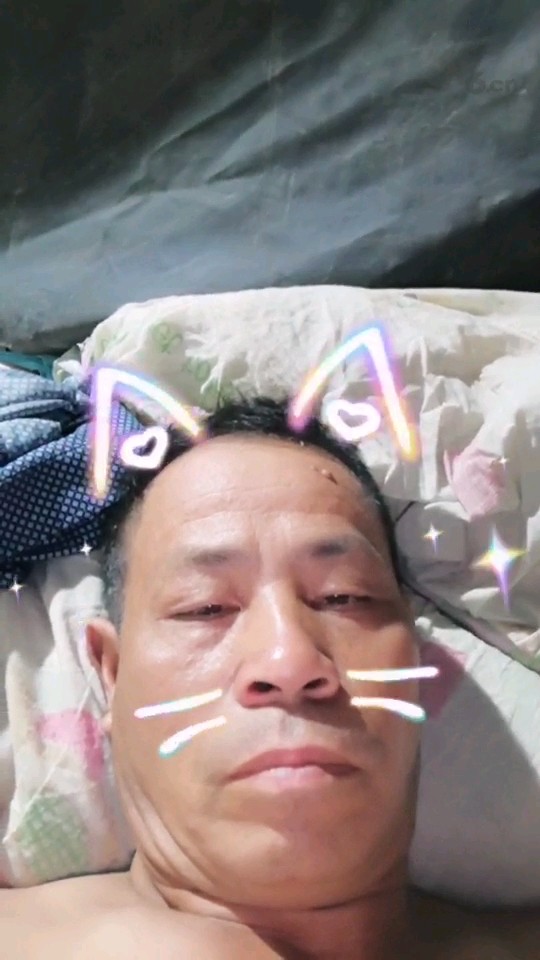 晚上蚊子咬死。了。