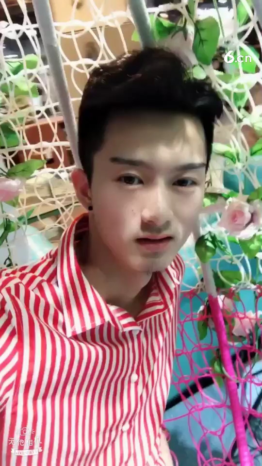 好久没自恋了呢