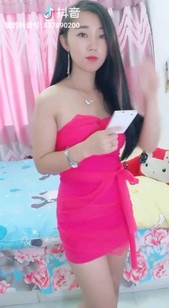 快来看小姐姐拍照😂😂😂