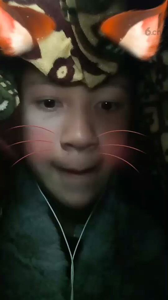 丑陋的我，还有这个小八怪。