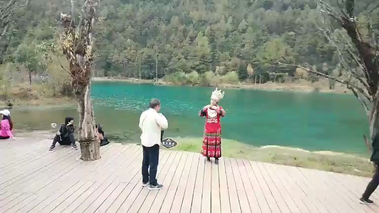 蓝月谷风景