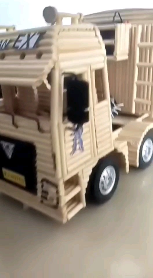 卡车司机辛苦了😏