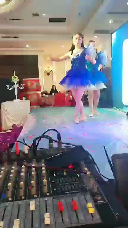 ????
