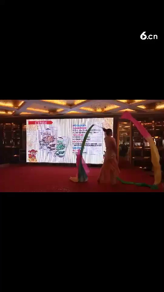带你们看我的演出视频