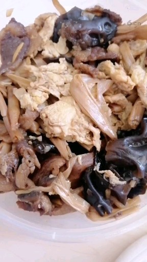 小碗菜量不少味美哦，干就完了！