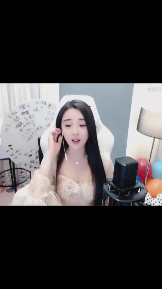 刚刚