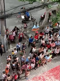 上海市徐汇区田林黄金凰祥围观群