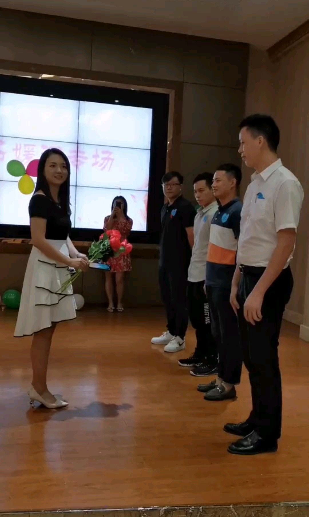 高个子气质小姐姐第一次去相亲就