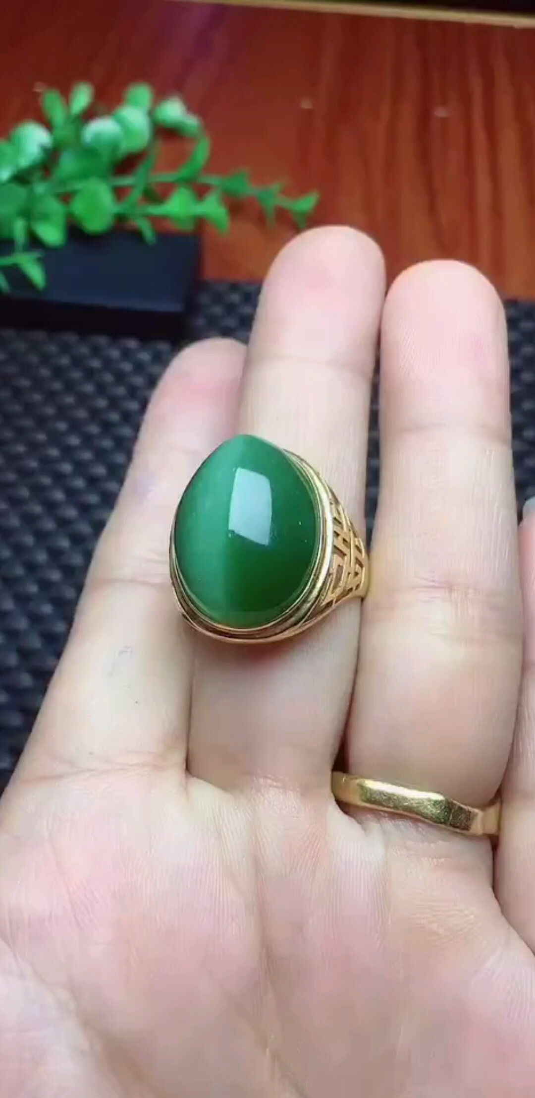 18K金碧玉猫眼戒指