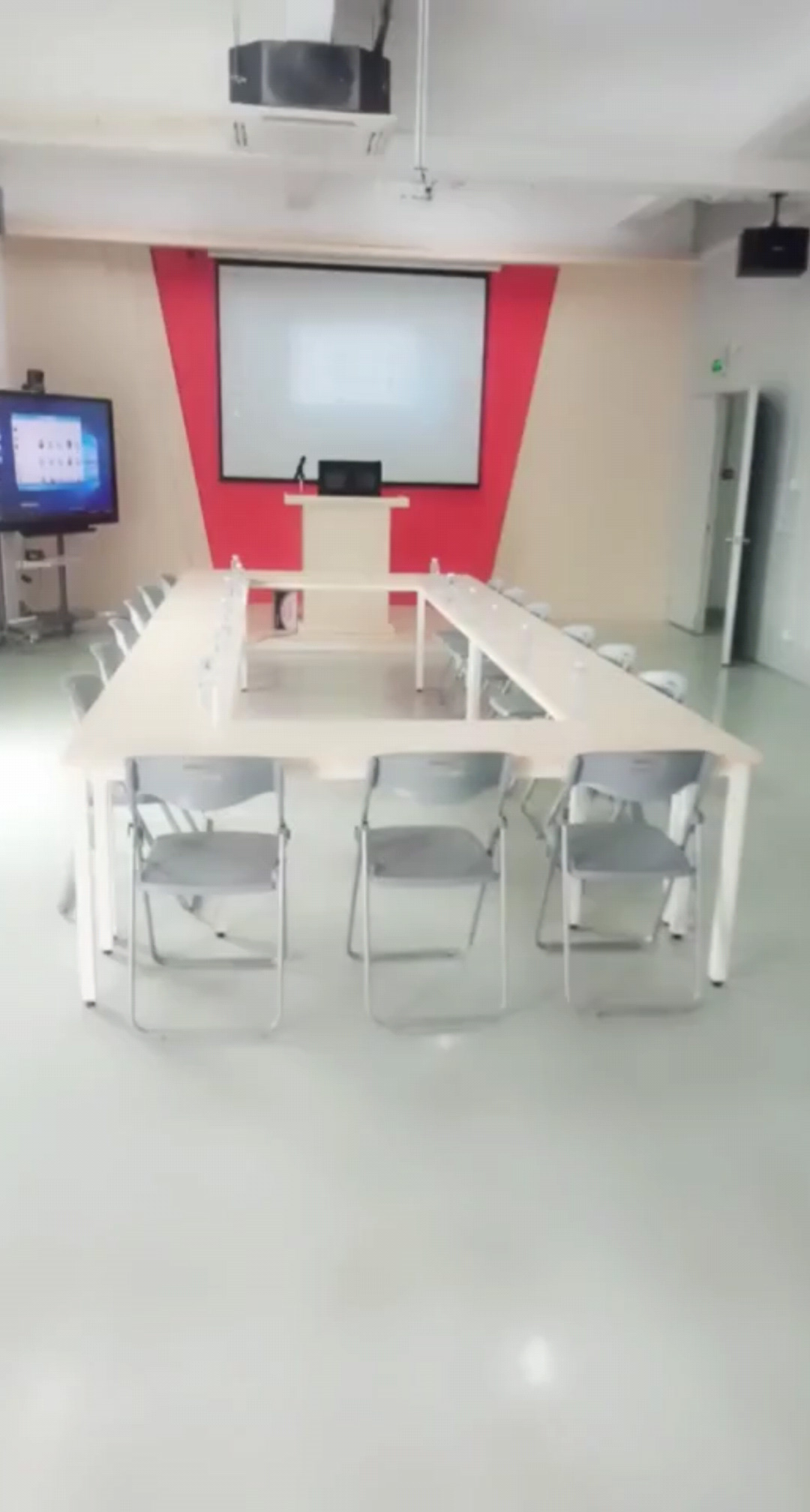 我们的会议室怎么样