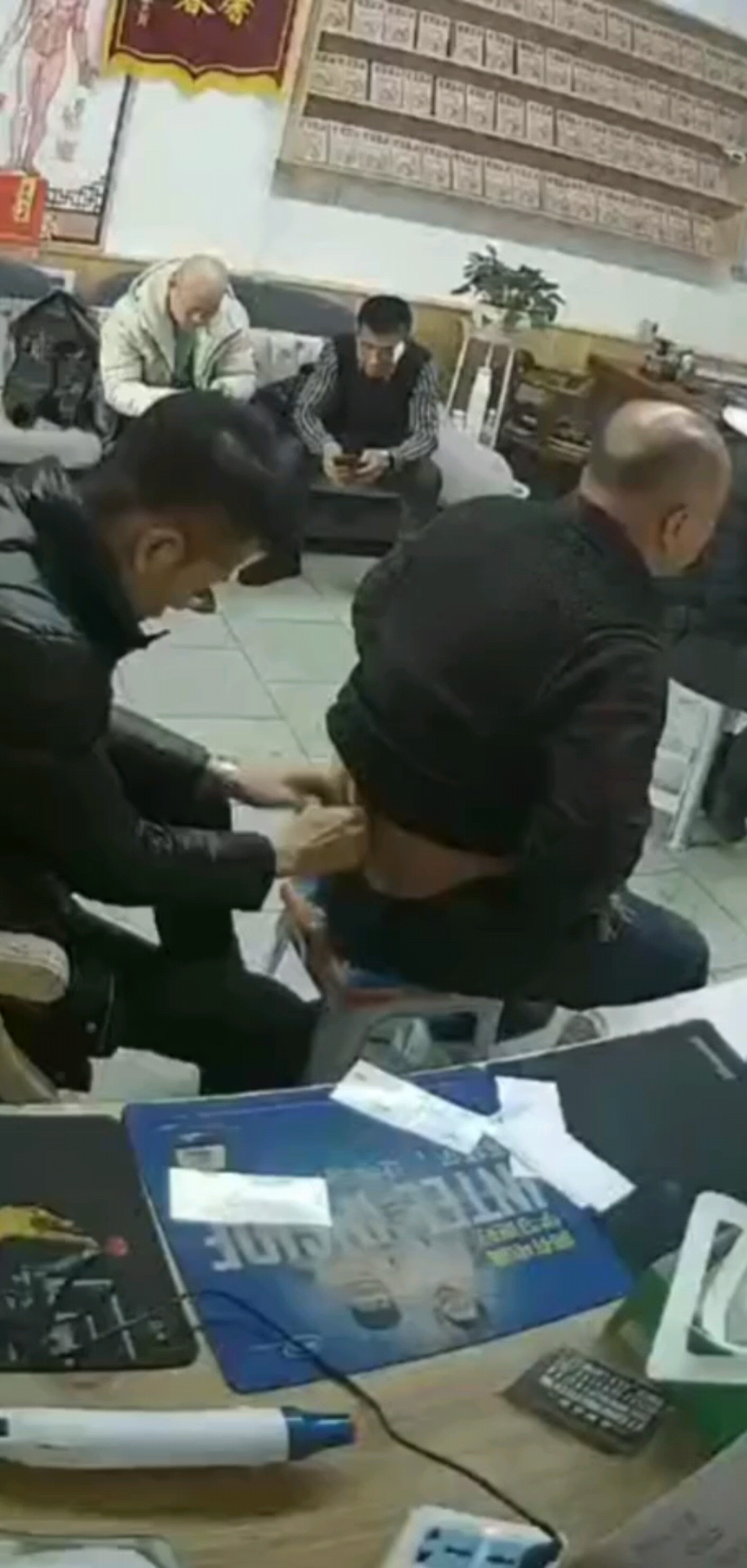 腰间盘腰痛患者