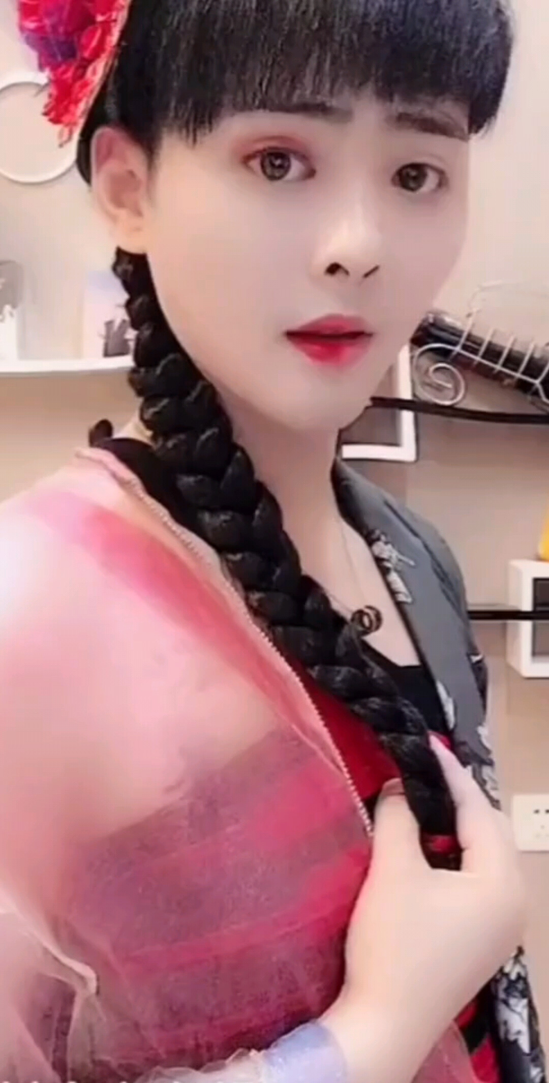 来个双面人