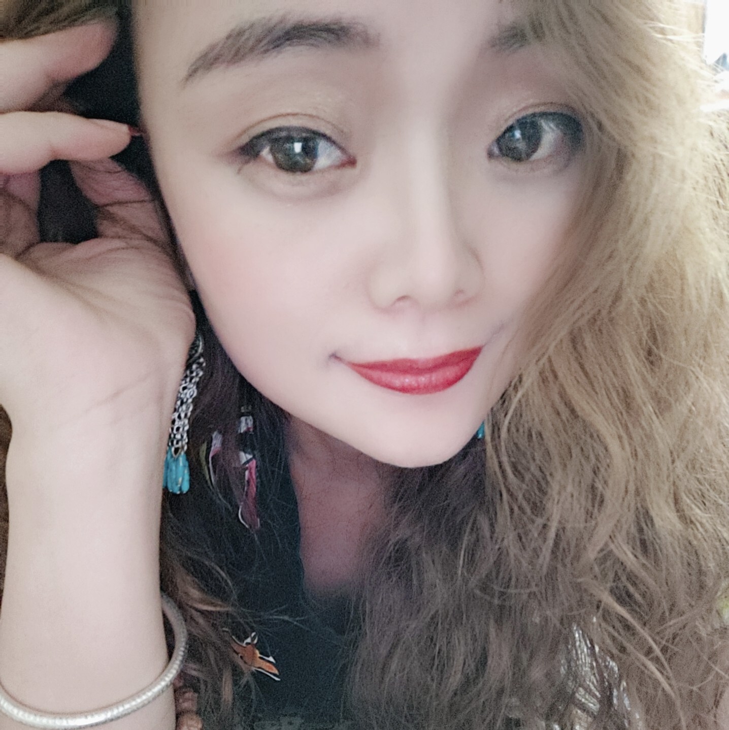 指尖上的凤舞九天海报