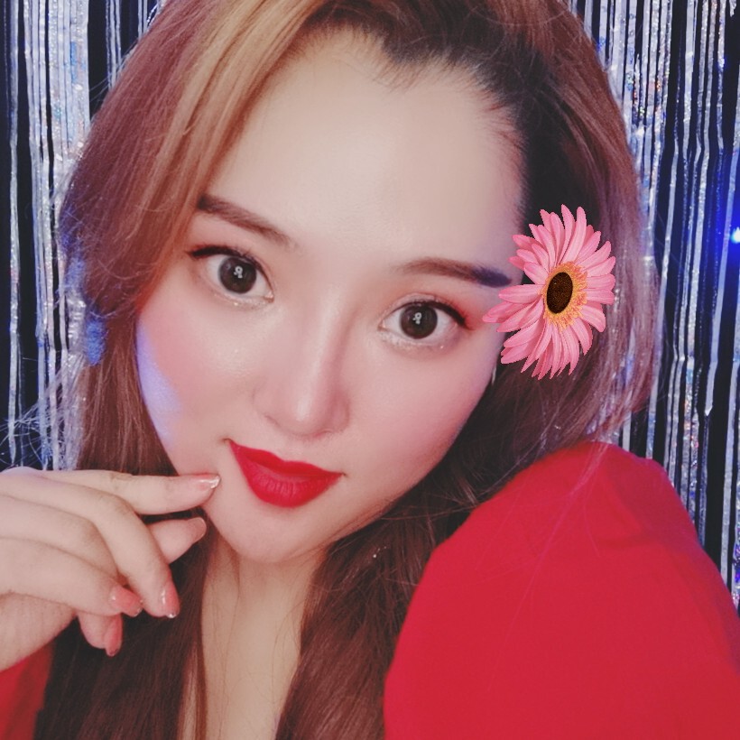 小青来啦。海报