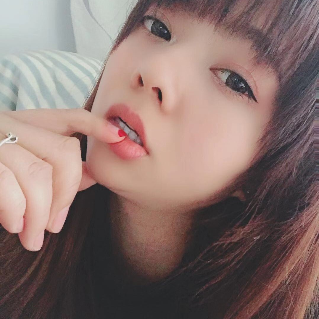 草莓酱丫头海报
