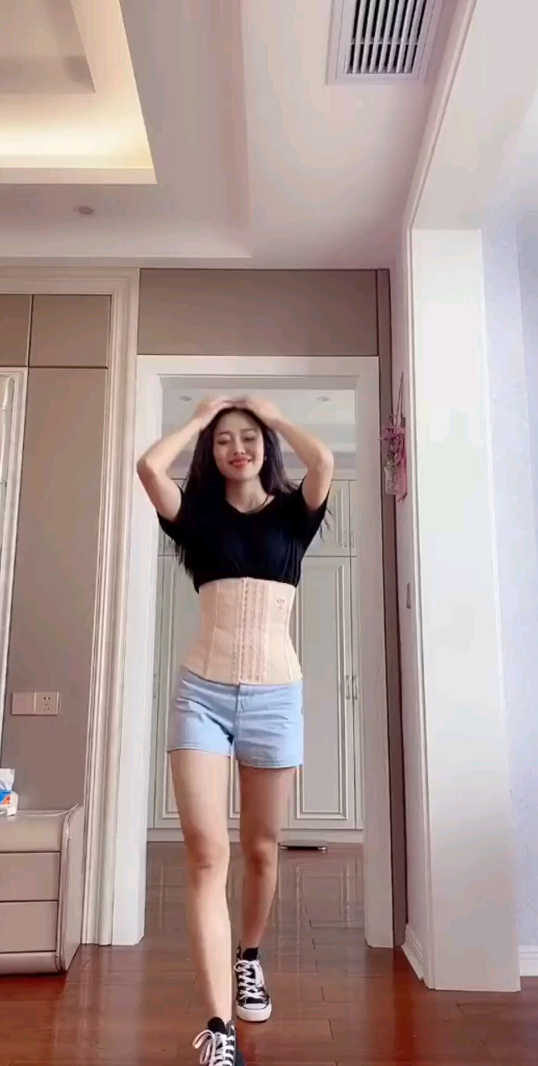 要有多坚强才敢念念不忘