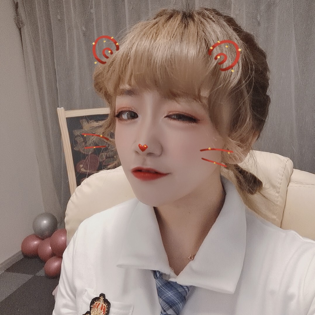 柒柒吖🐳海报