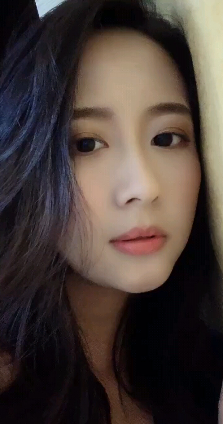 委屈时才发现能够诉苦的人没有