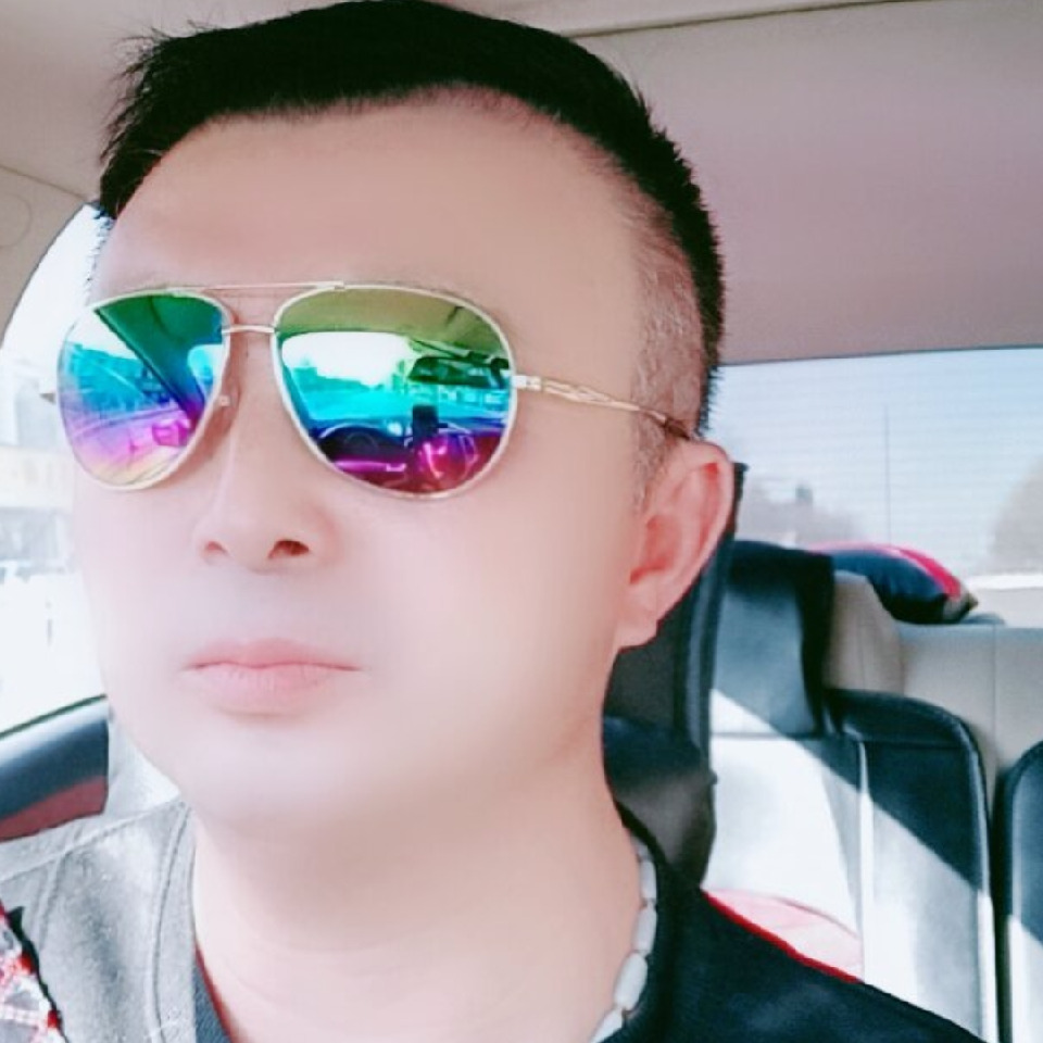 厚德载物i0w海报