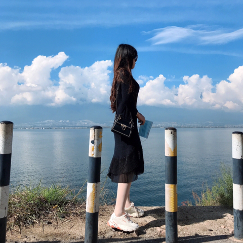 19686筱雅海报