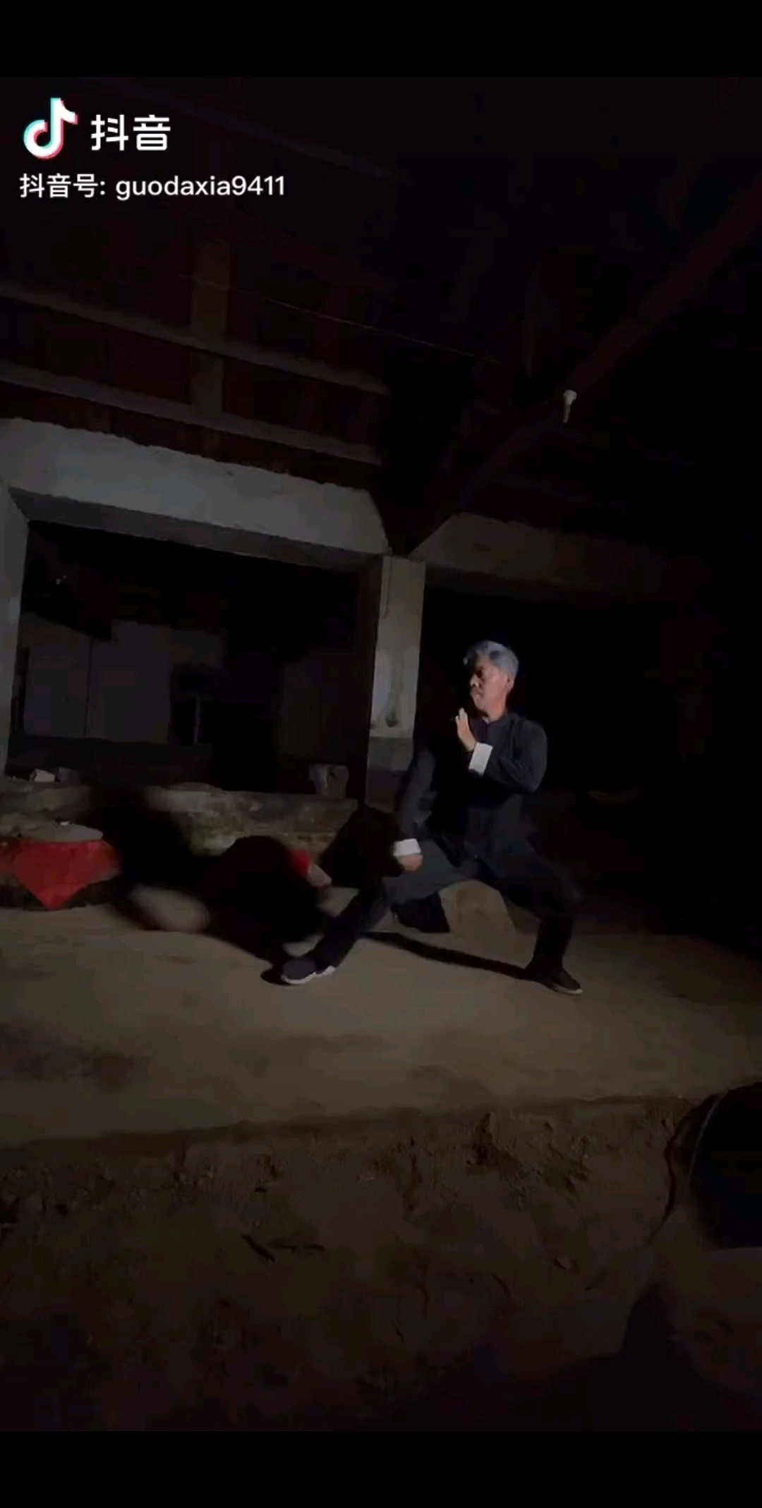 这两种肘击看着就带劲